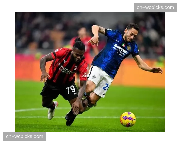 即时：意甲第30轮，国际米兰主场2-0领先AC米兰，劳塔罗点射破门